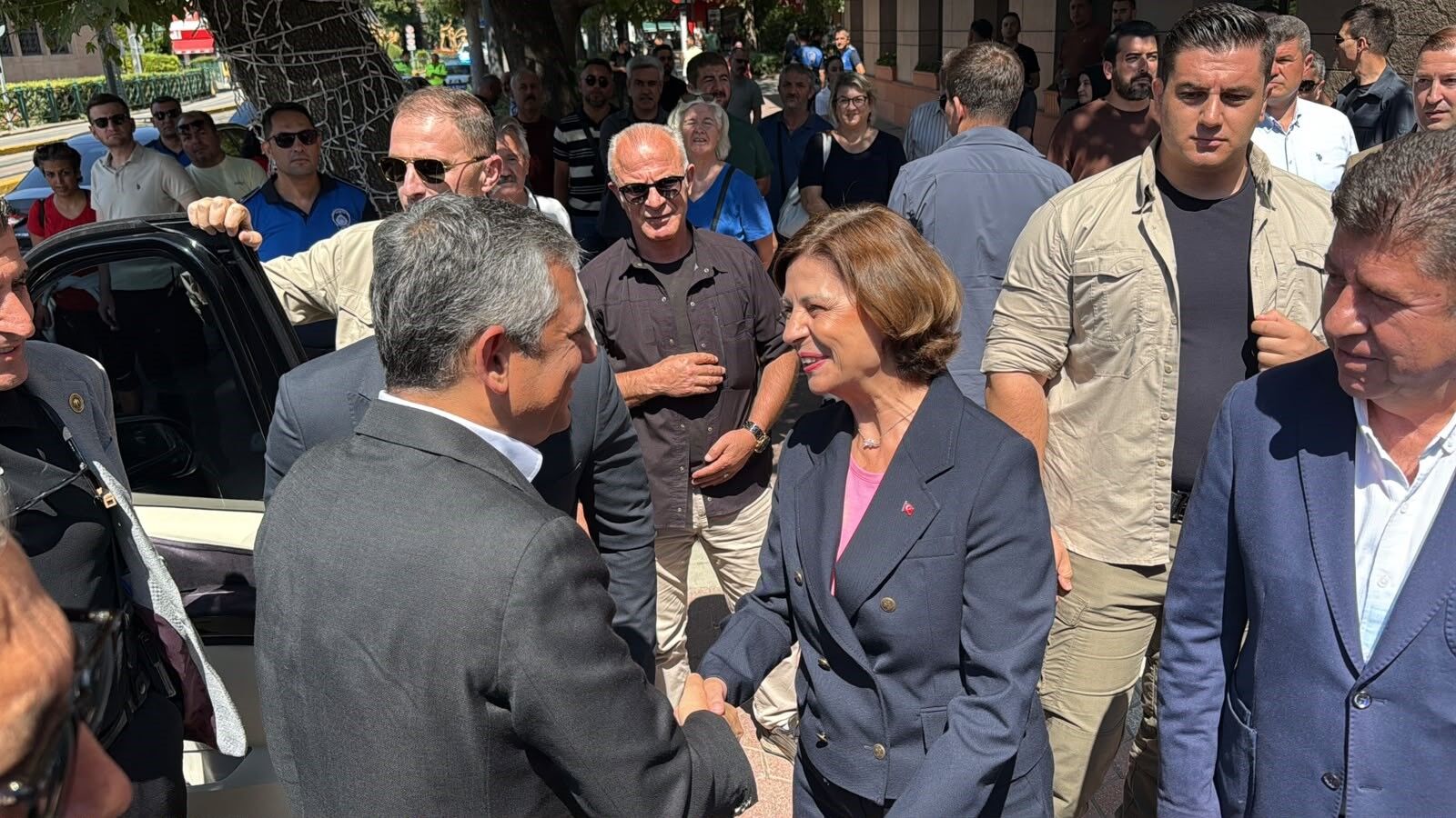 Özgür Özel ve Ayşe Ünlüce