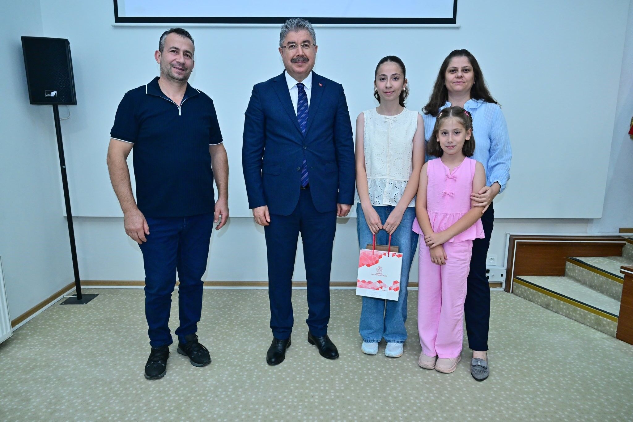 Vali Yılmaz'dan Öğrencilerle Buluşma