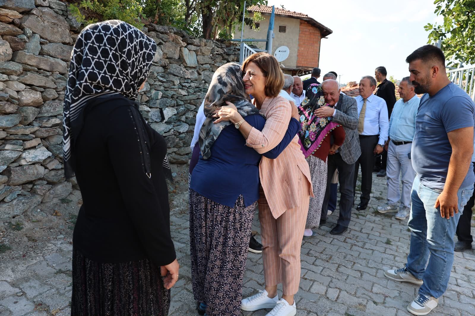 Ayşe Ünlüce