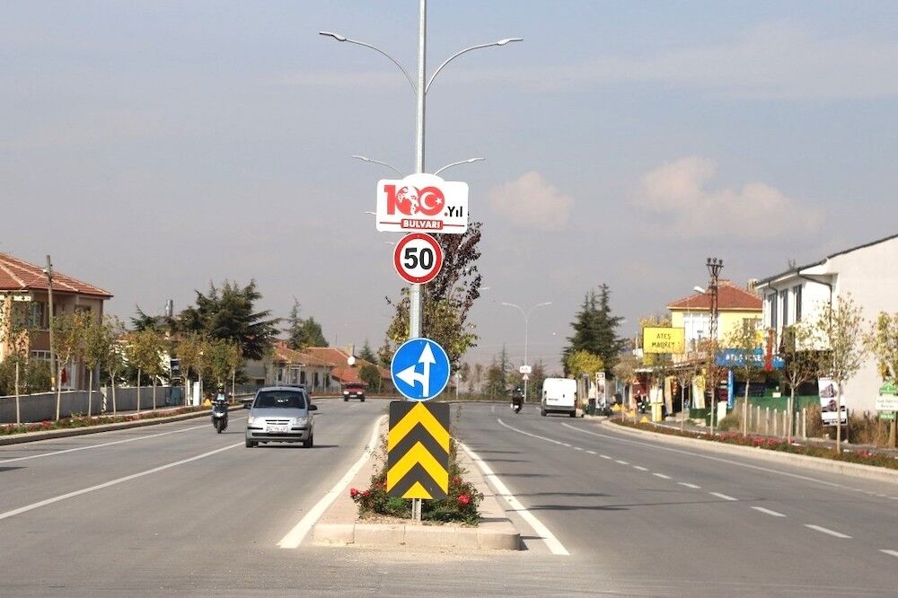 100.Yıl Bulvarı
