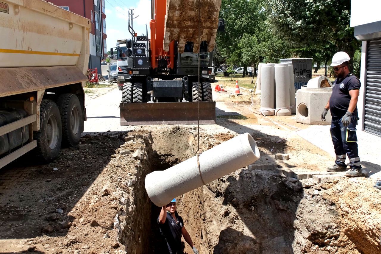 Emek Ormanli Ve Venüs Sokak 300 Mm Kanali̇zasyon (7)