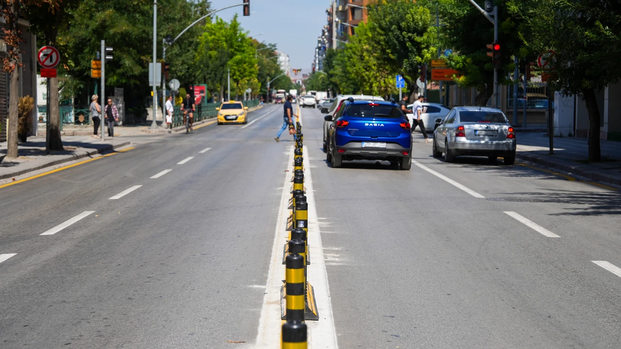 Eskişehir Atatürk Caddesi