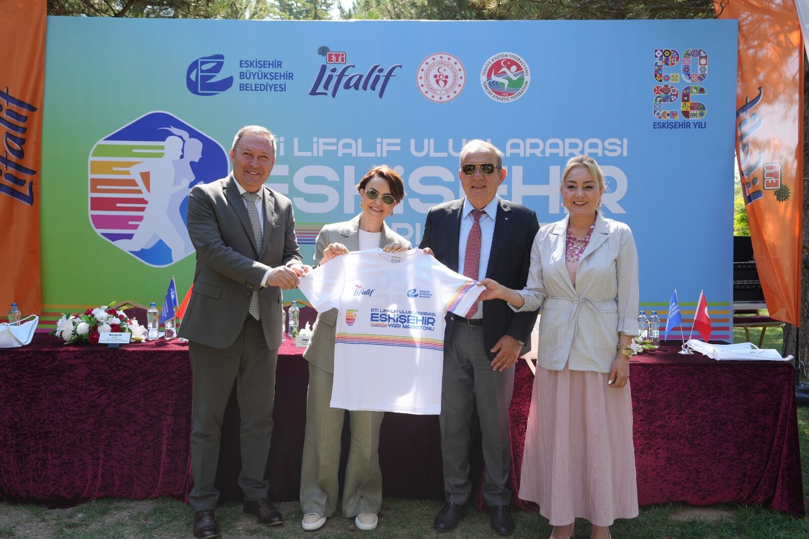 Eti̇ Li̇fali̇f Uluslararasi Eski̇şehi̇r Yari Maratonu