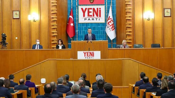 YENİ Parti