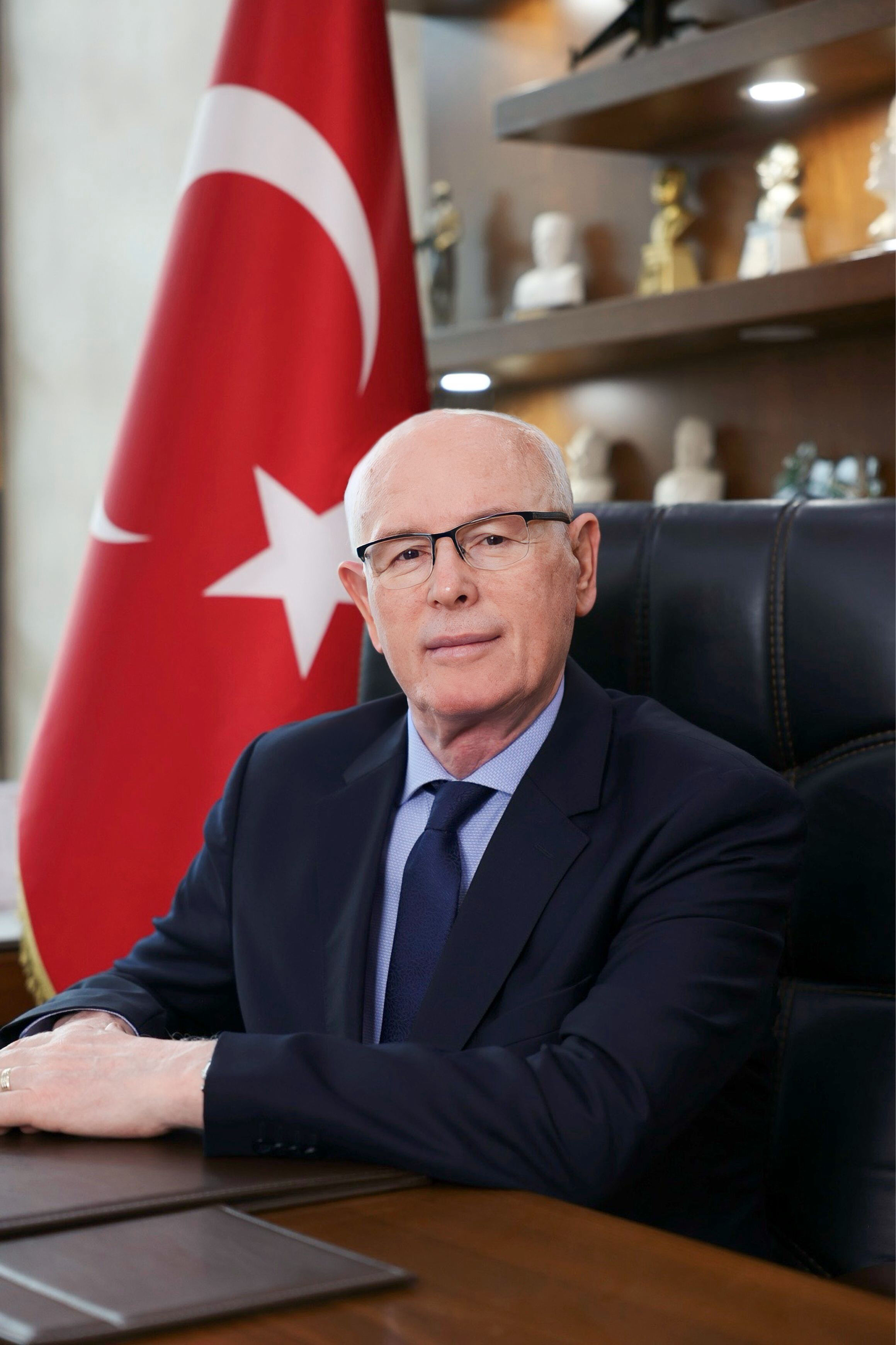 Kazım Kurt