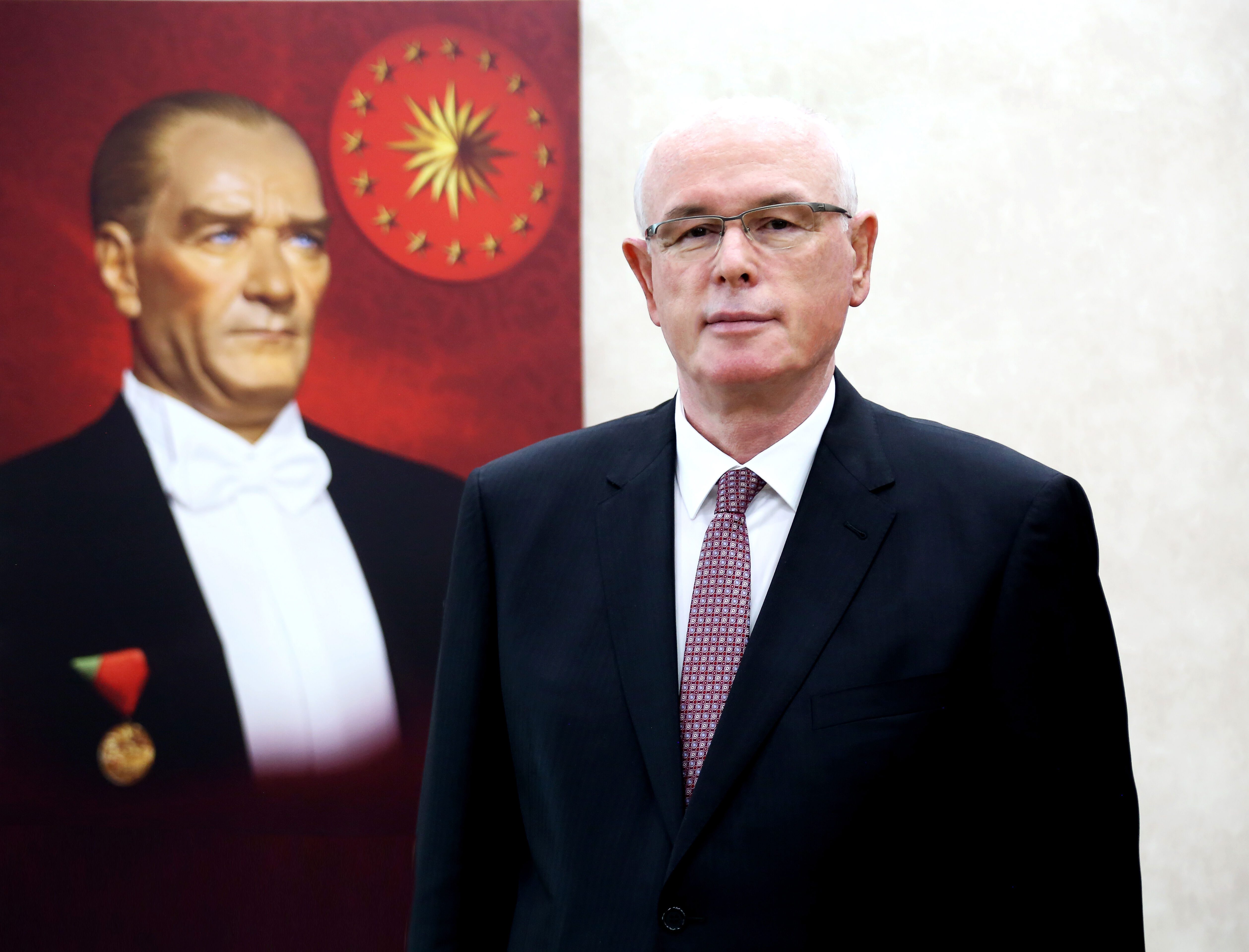 Kazım Kurt