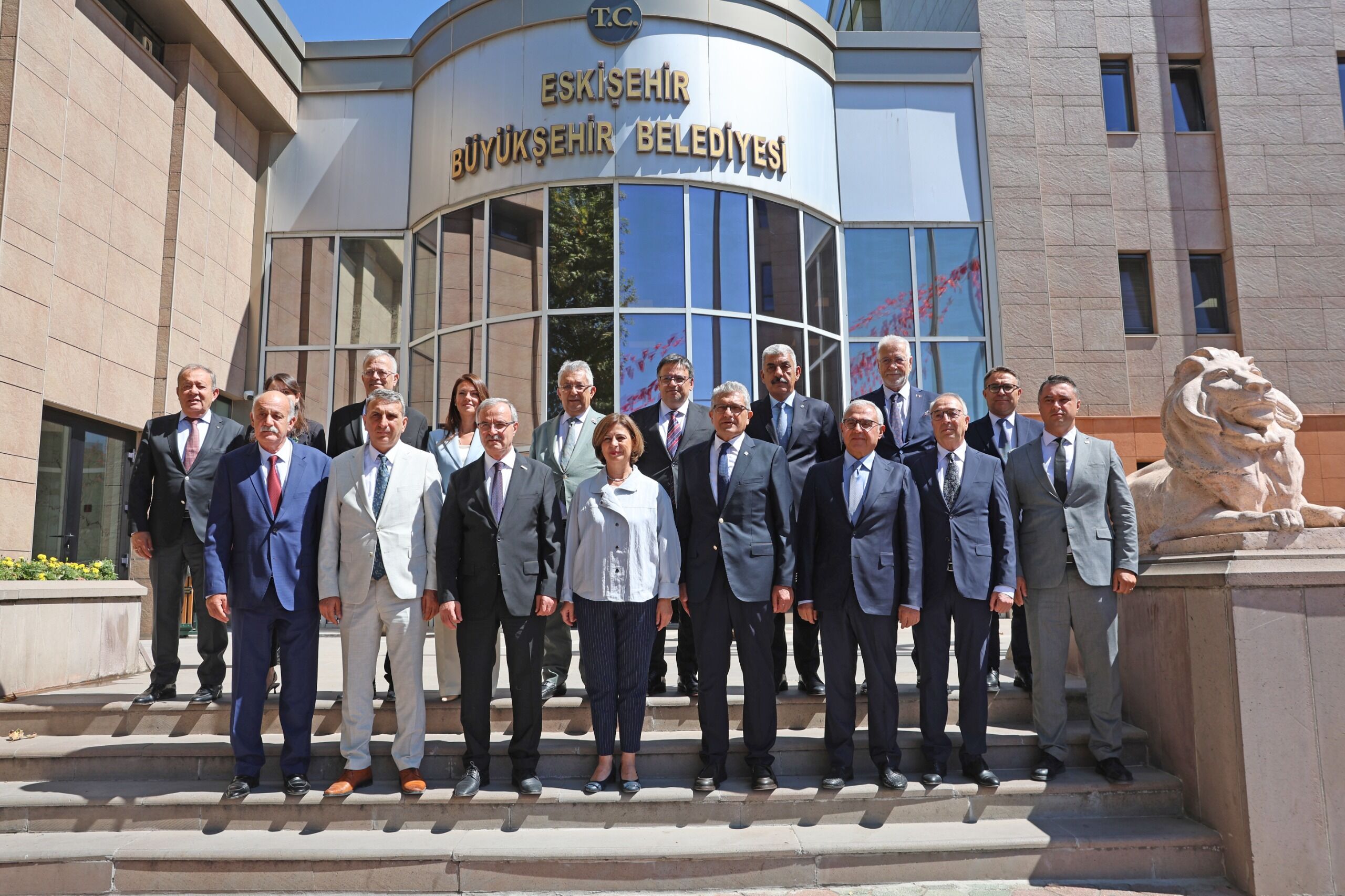 Osbük Heyeti̇nden Başkan Ünlüce’ye Zi̇yaret