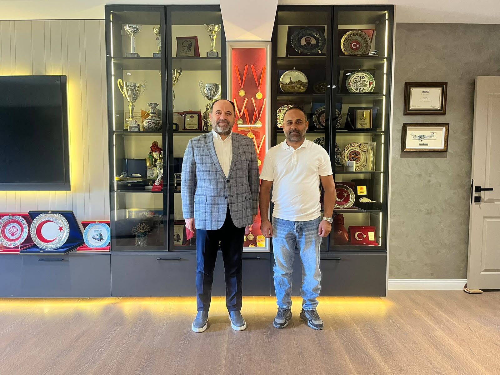 Anadaolu Üniversitesi Genel Sekreteri Ecevit Öksüz 