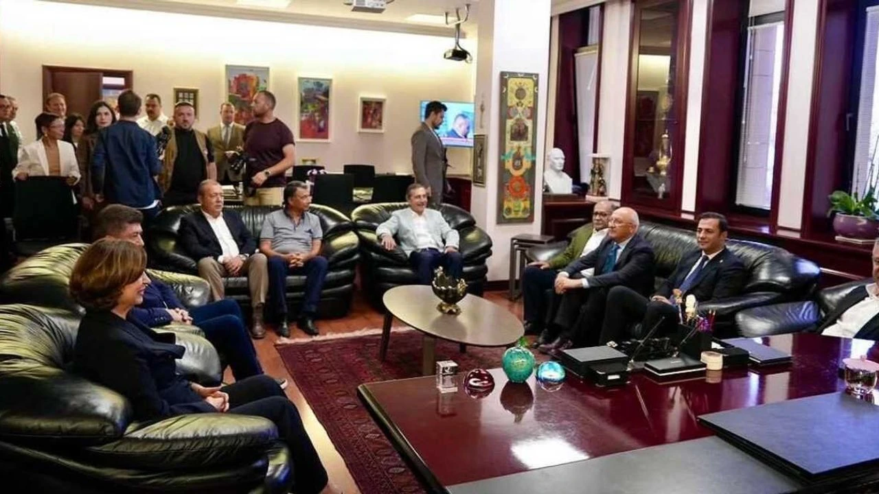 Özgür Özel Eskişehir Ziyareti