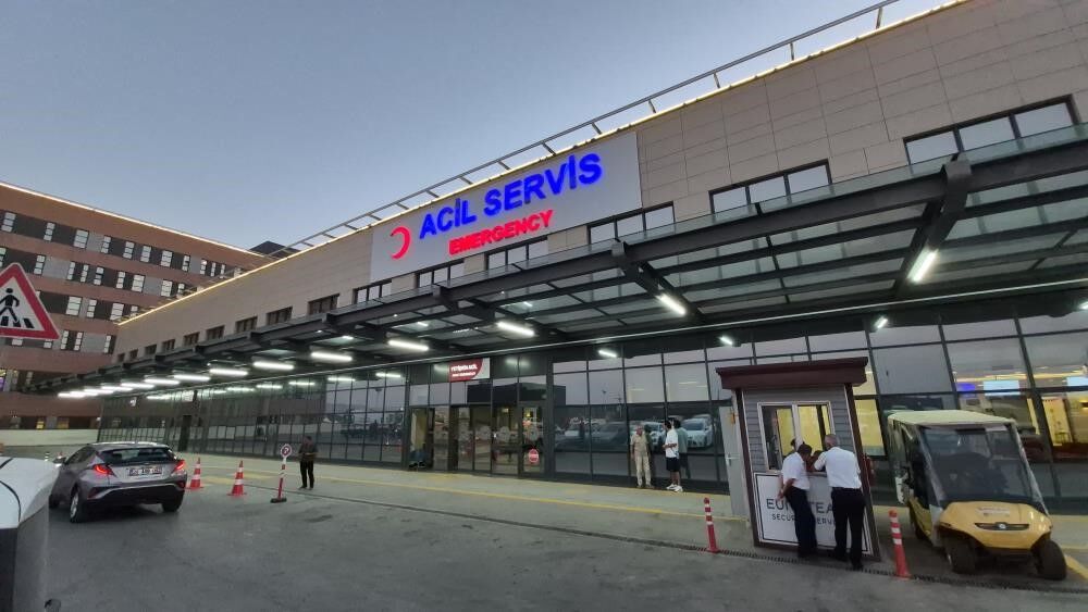 Eskişehir'de Baygın Bulunan Yaşlı Çift Hastaneye Kaldırıldı