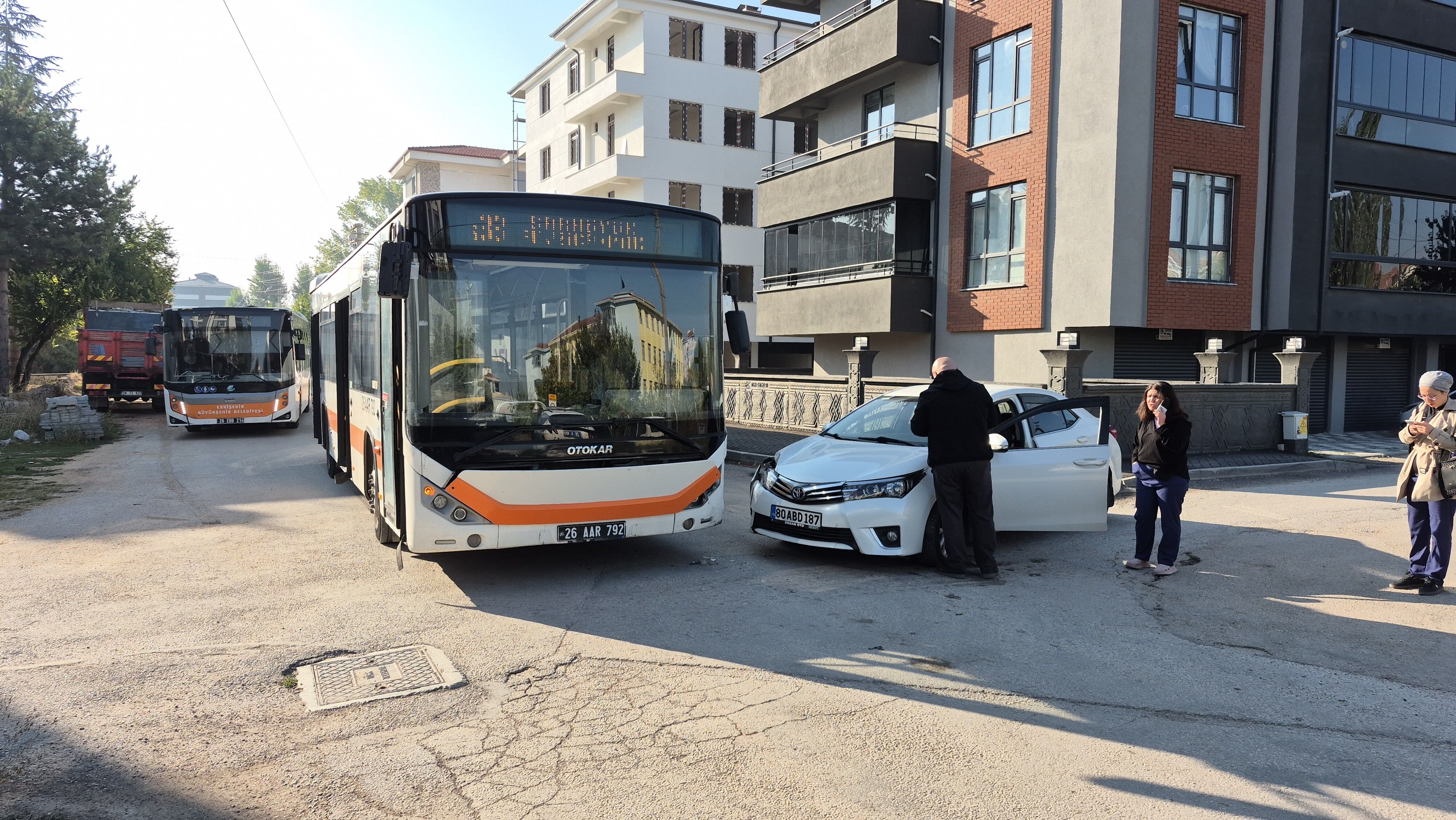 Eskişehir'de Belediye Otobüsü Kazasında 2 Öğrenci Yaralandı