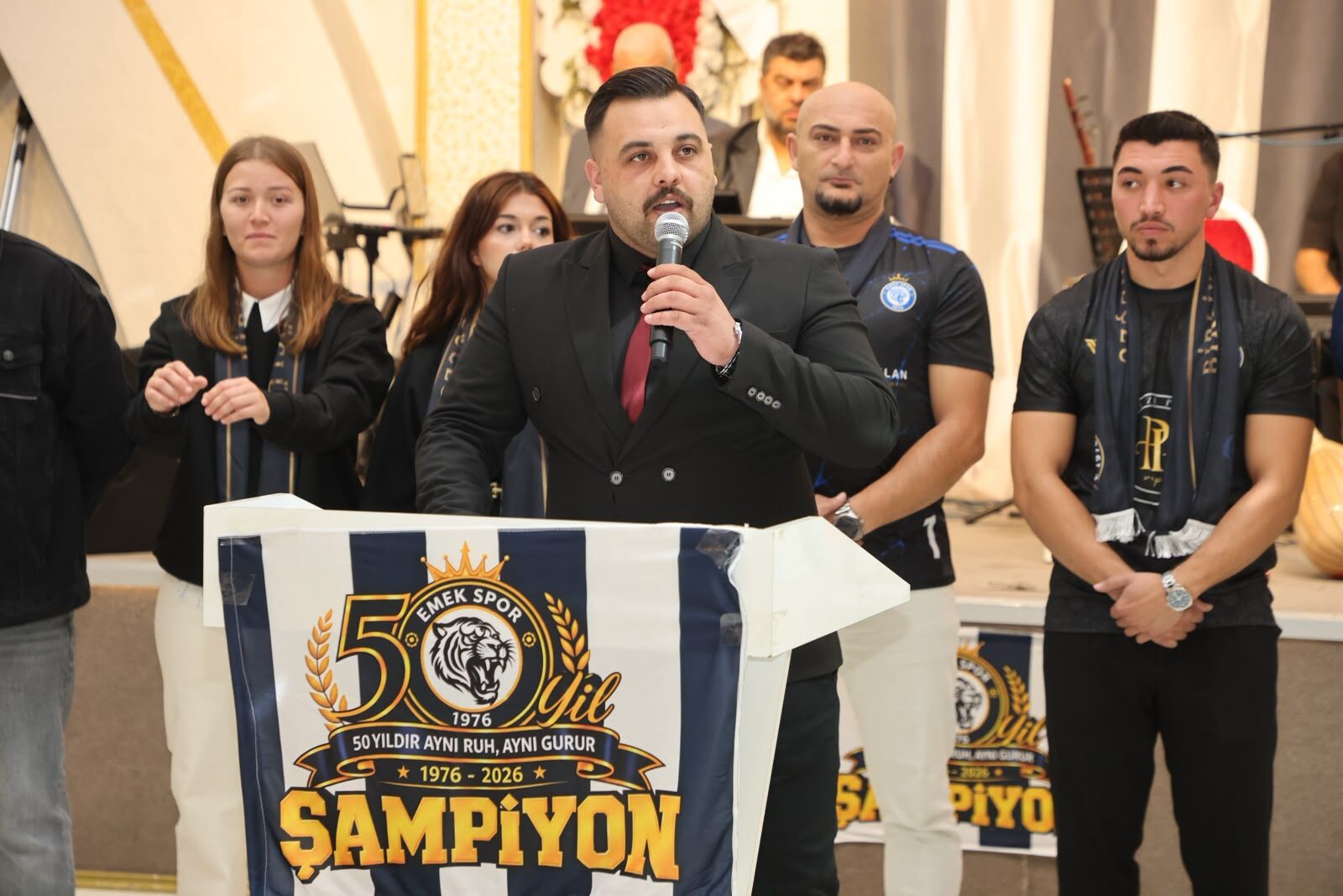 Başkan Kurt’tan Şampiyonluk Dileği 