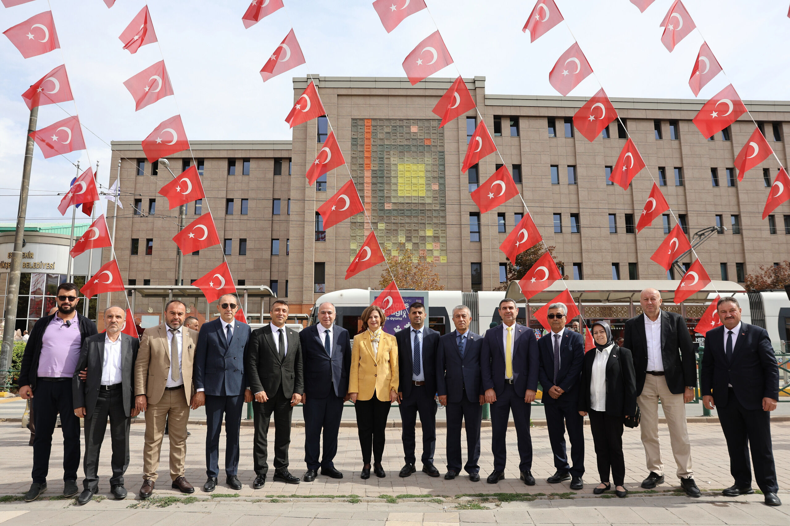 “Emeği̇n Ve Alin Teri̇ni̇n Değeri̇ni̇ Bi̇li̇yoruz” (7)
