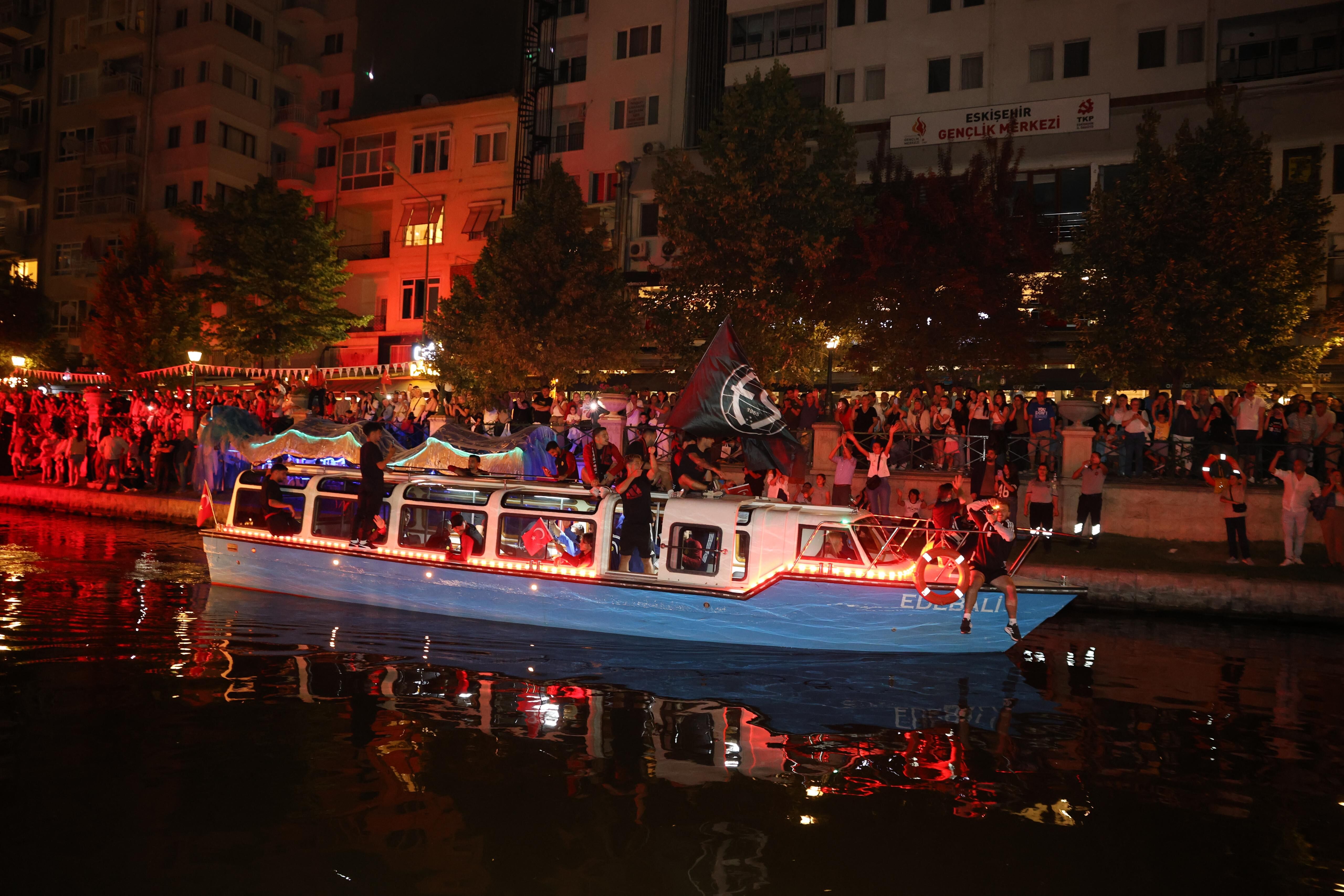 Eskişehir’de Tarihi Gün: Porsuk Festivali Coşkuyla Başladı