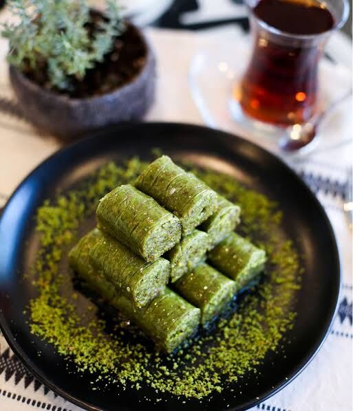 Fıstıklı Sarma