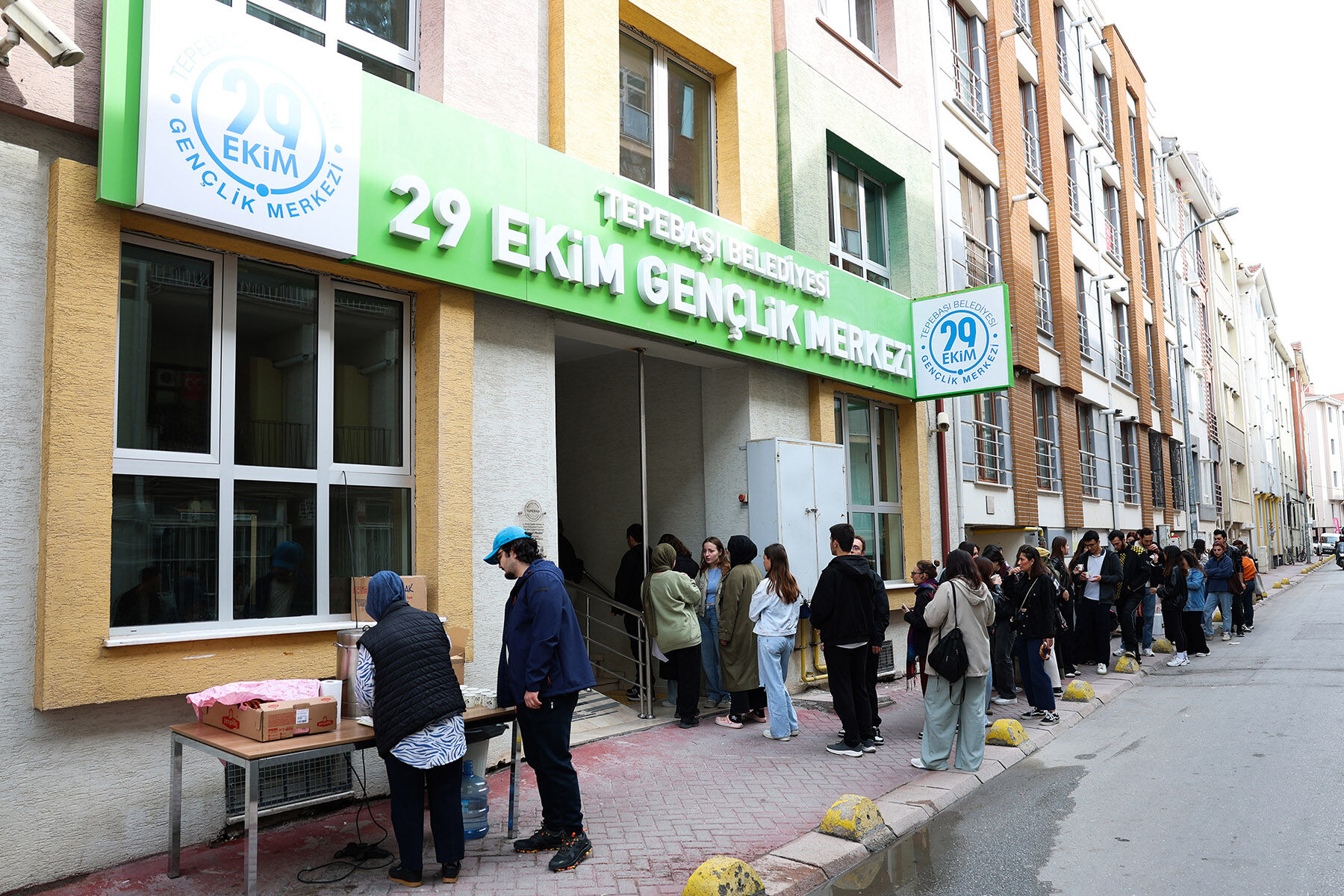 Başkan Ataç, 29 Ekim Gençlik Merkezi’nde