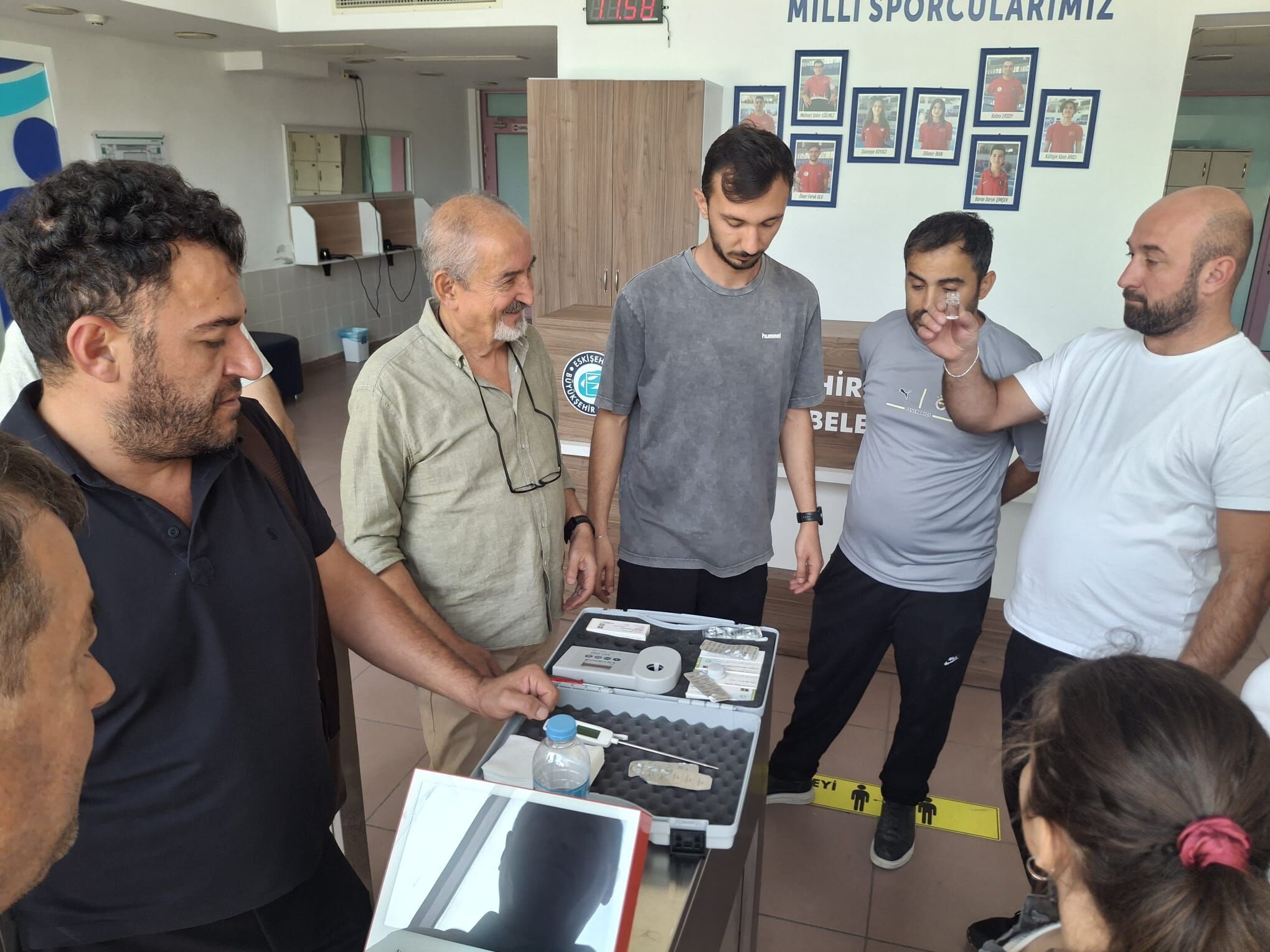 Kentpark’ta Havuz Suyu Güvenli̇ği̇ İçi̇n Uygulamali Eği̇ti̇m (2)