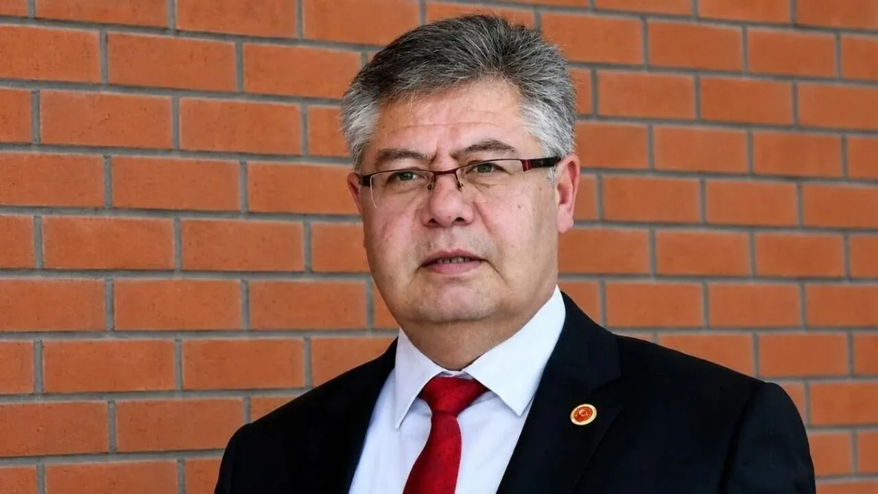 Neşet Ertoy