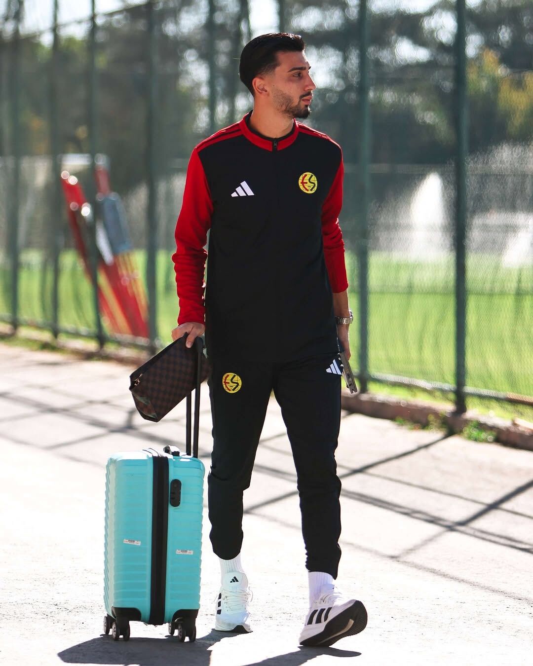 Yeni Transfer Forma Giyemedi!-1
