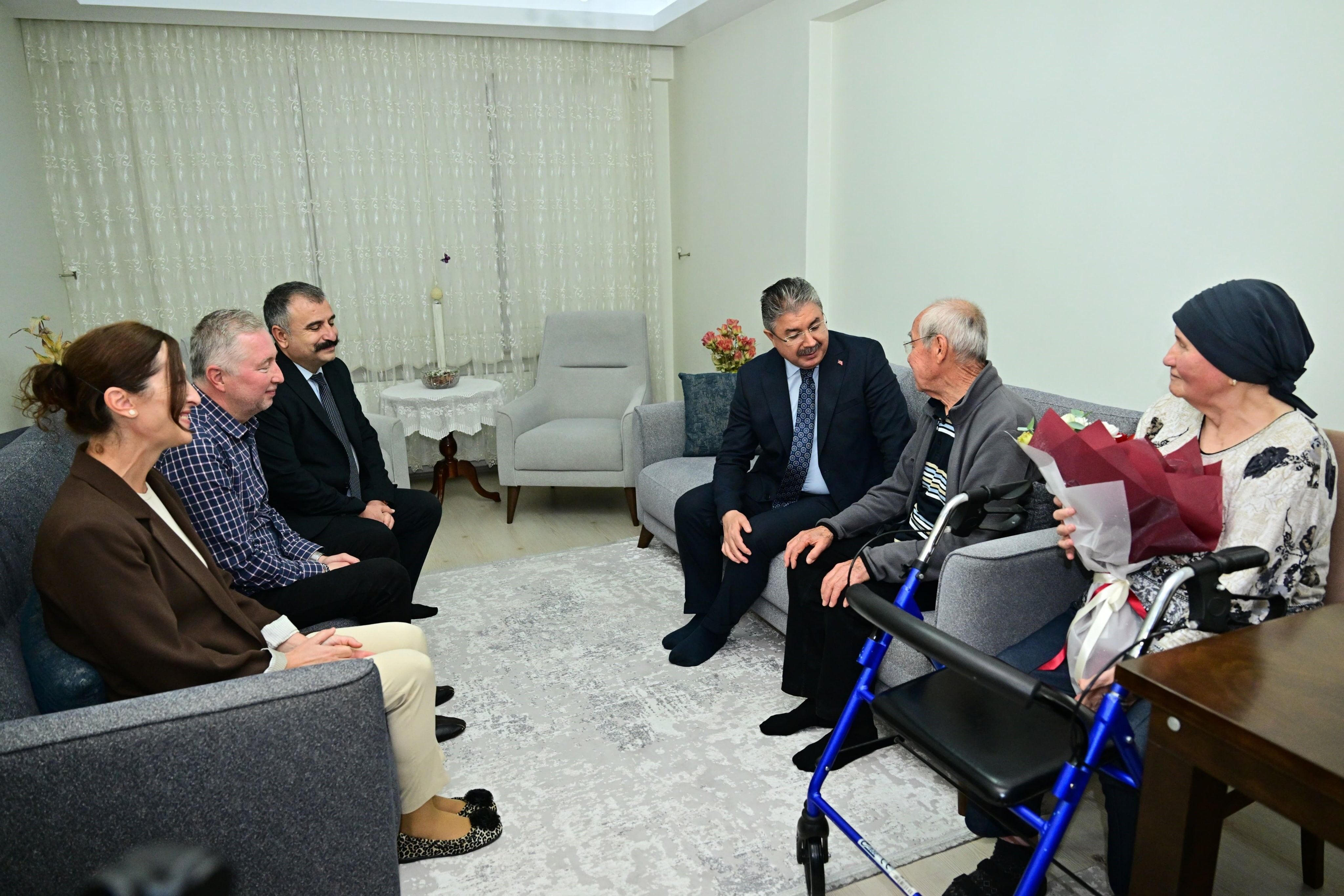 VALİ YILMAZ