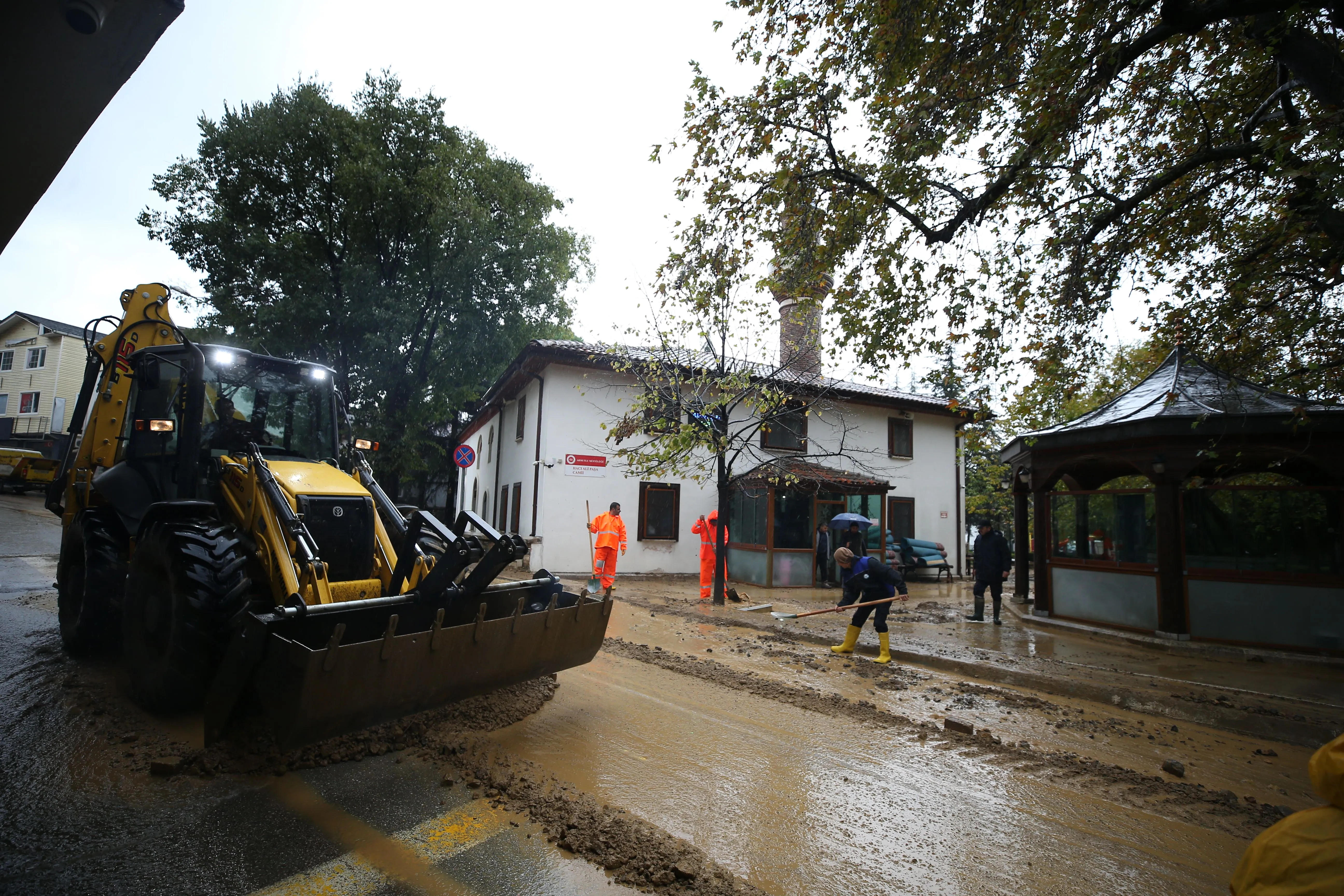 16 Ekim Cuma günü okullar tatil mi 