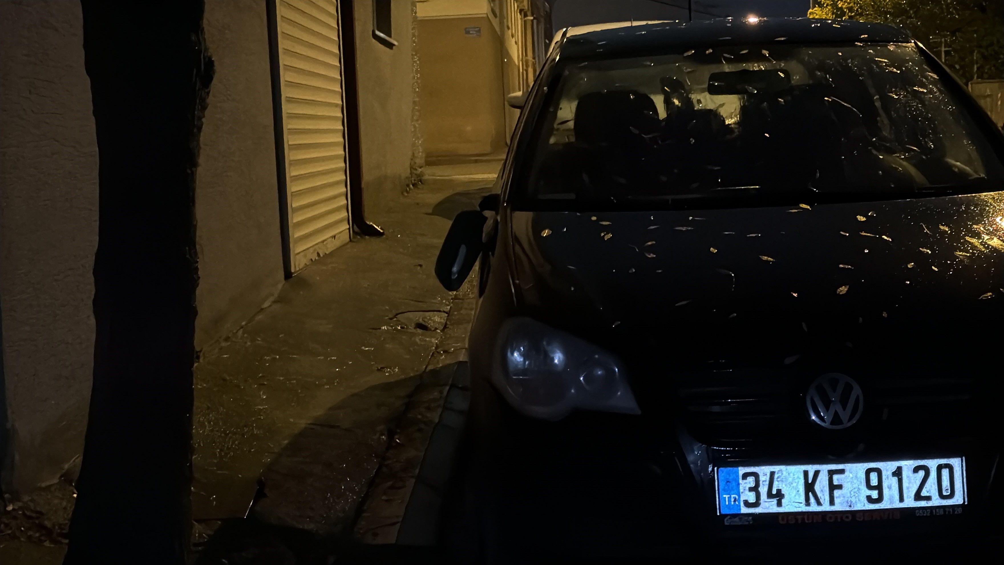 Eskişehir’de park halindeki otomobillere