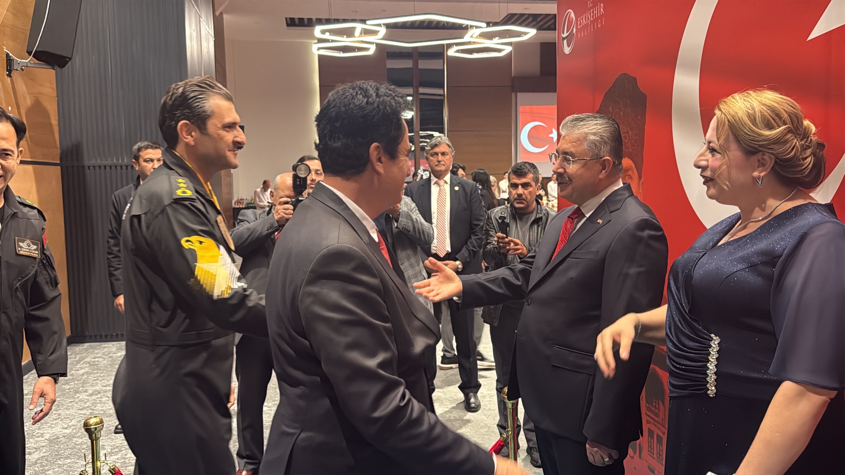 Eskişehir Valiliği’nden Görkemli Cumhuriyet Resepsiyonu