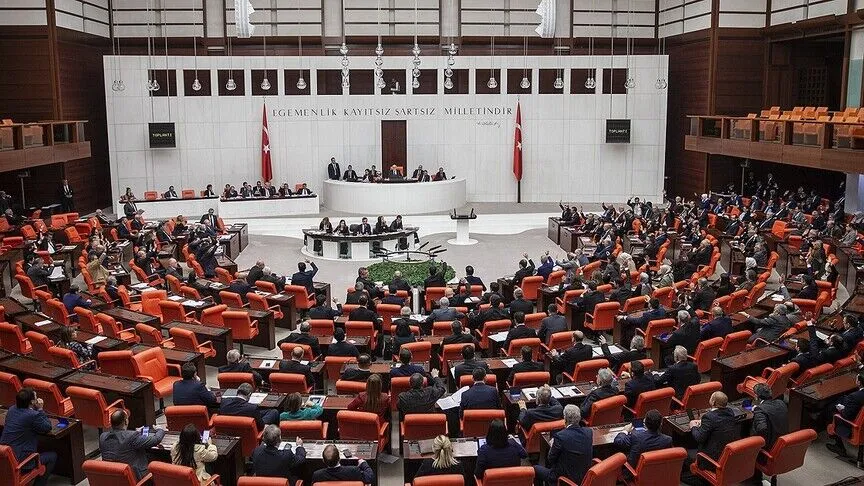 AK Parti'den Fon Tasfiyesine İlişkin Kanun Teklifi