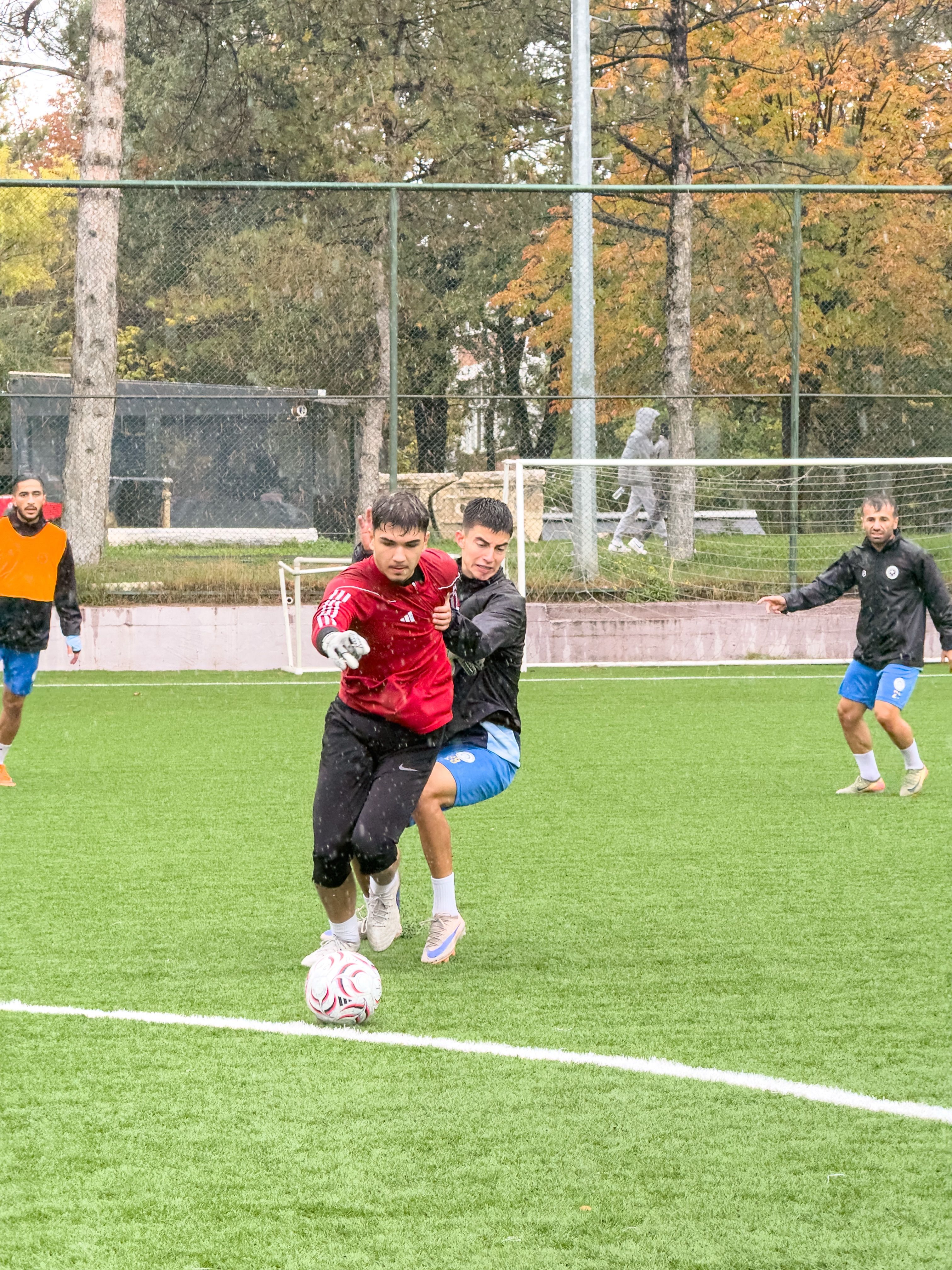 Anadolu SF’de 6 Futbolcu Belirsiz