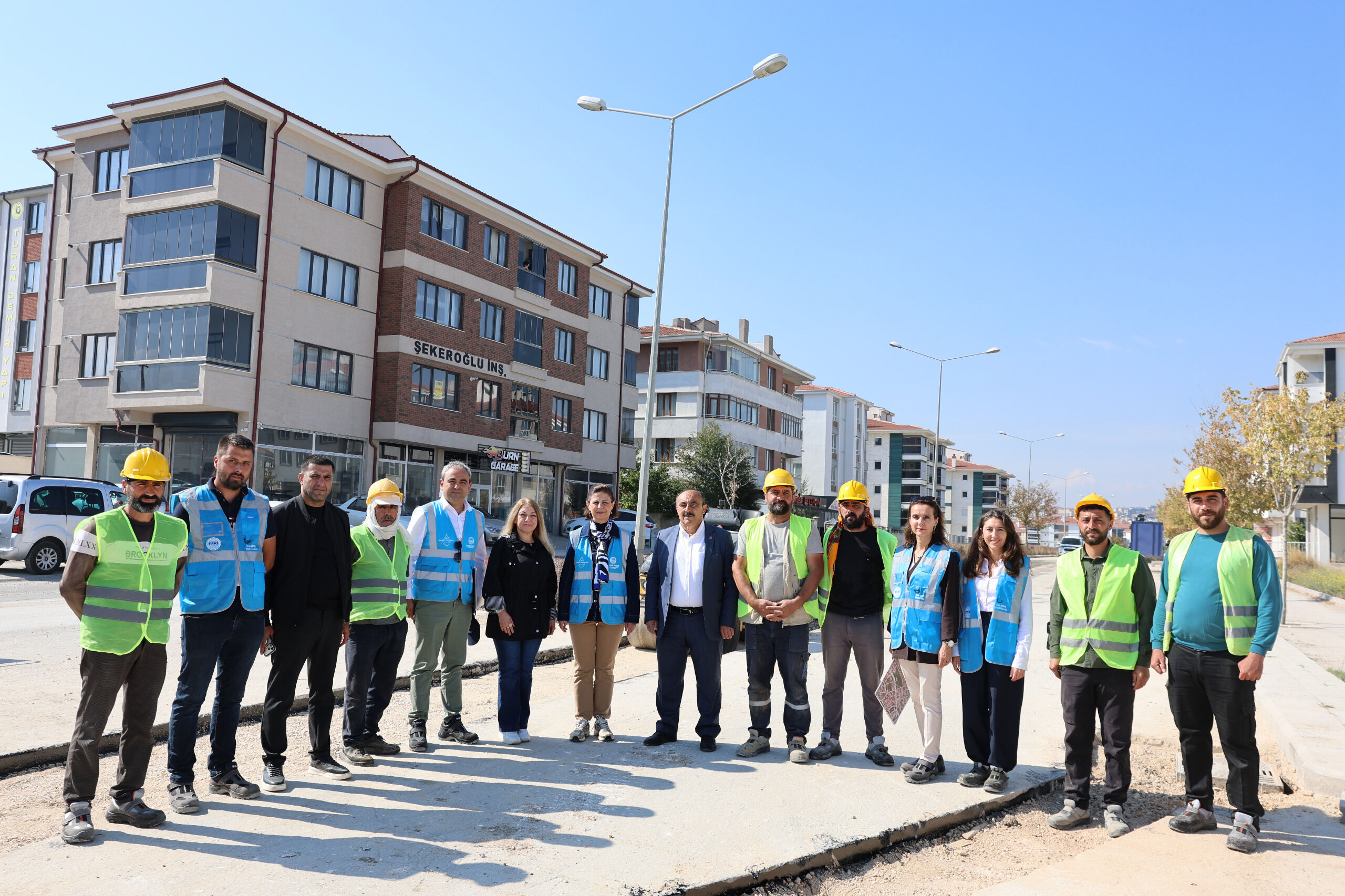 Başkan Ünlüce, Eski̇’ni̇n Altyapi Çalişmalarini Yeri̇nde İnceledi̇ (5)