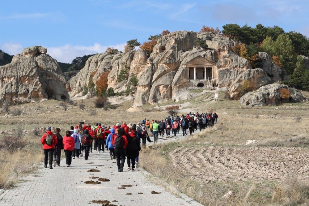 Frig Vadisi’nde Cumhuriyet Coşkusu: 7 Kilometrelik Doğa Yürüyüşü İçin Kayıtlar Yarın Başlıyor!