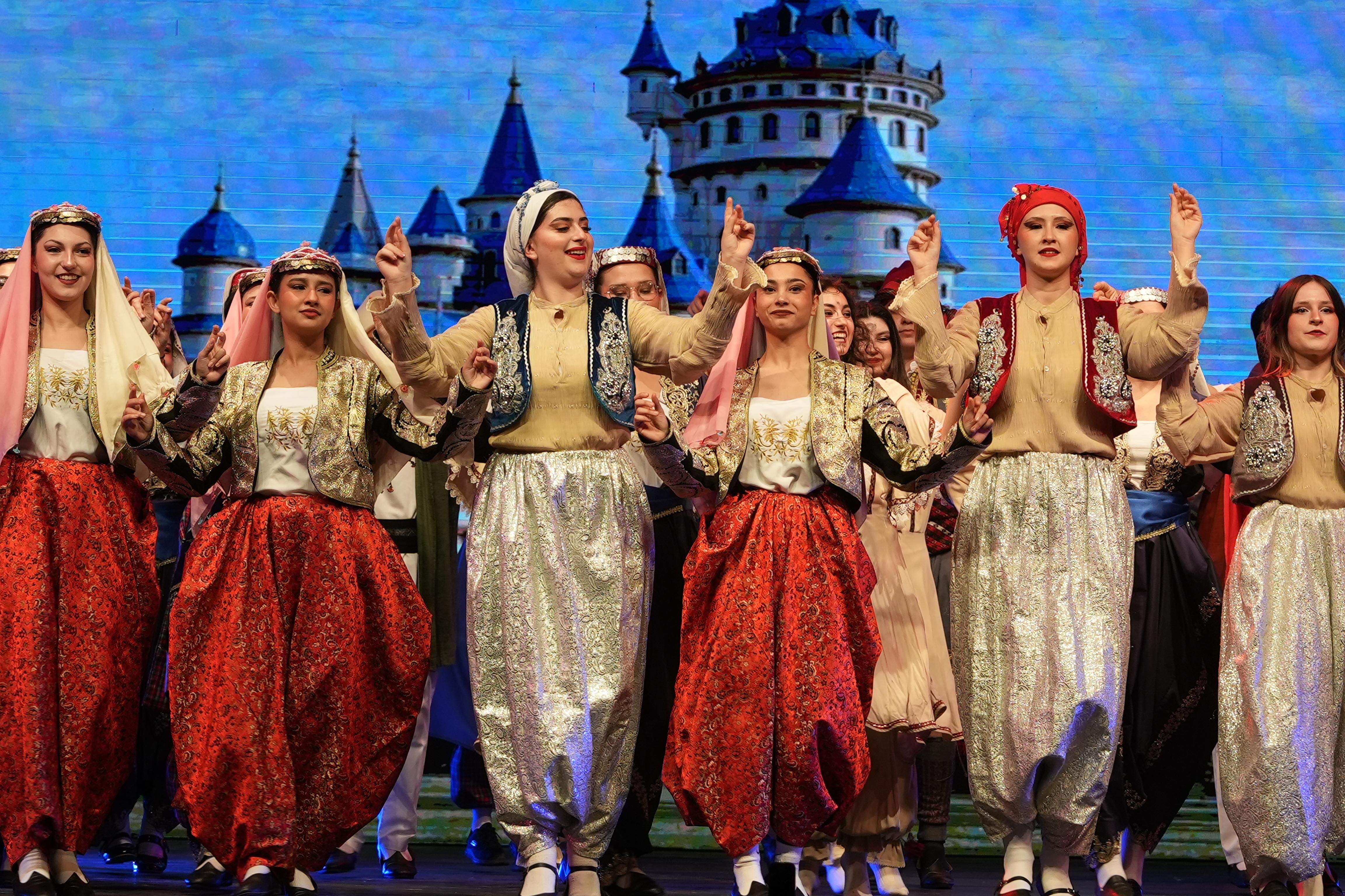 Halk Dansı