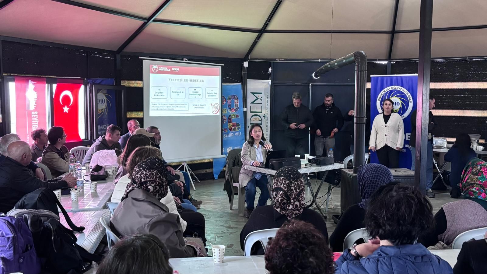 Büyükşehi̇rden Kadin Çi̇ftçi̇lere Katma Değerli̇ Üreti̇m Eği̇ti̇mi̇