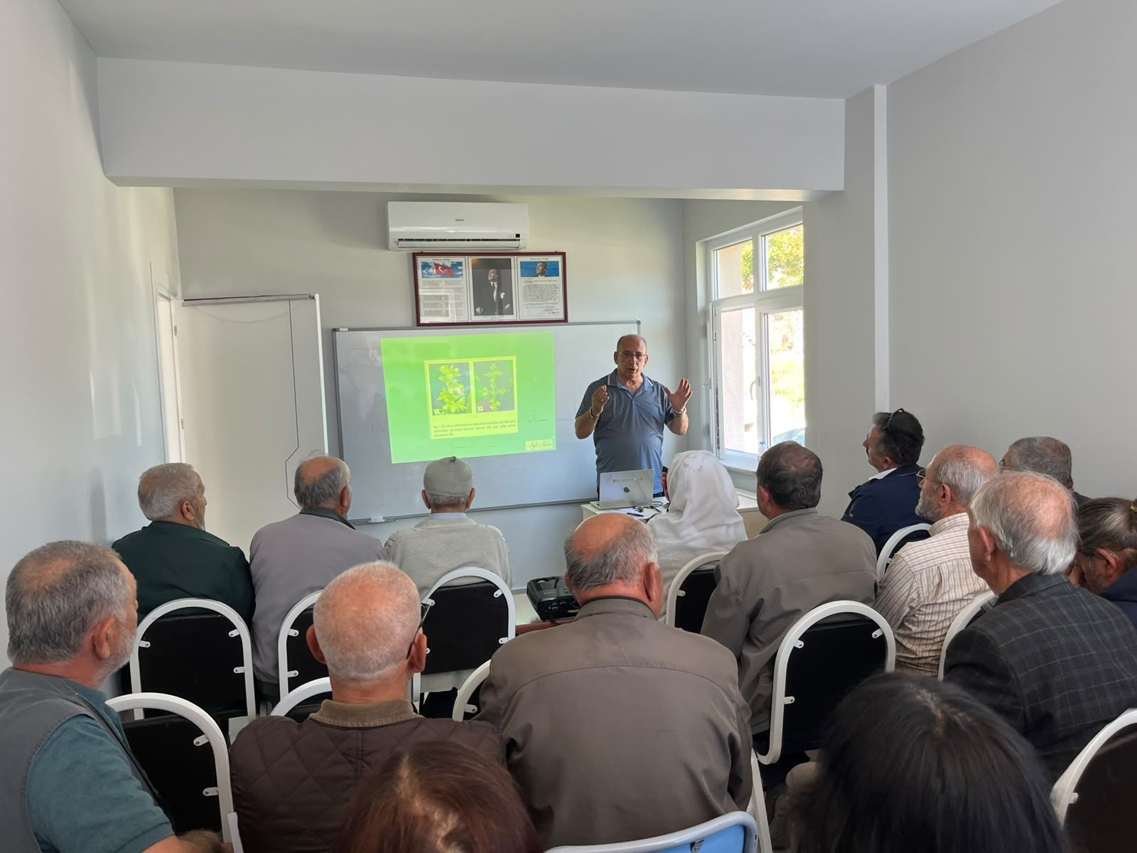 Büyükşehi̇rden Zeyti̇n Üreti̇ci̇leri̇ne Uygulamali Eği̇ti̇m