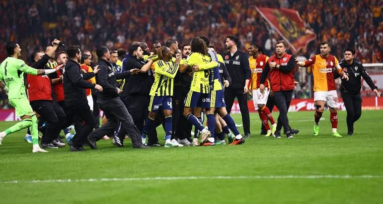 Galatasaray Fenerbahçe Derbisi