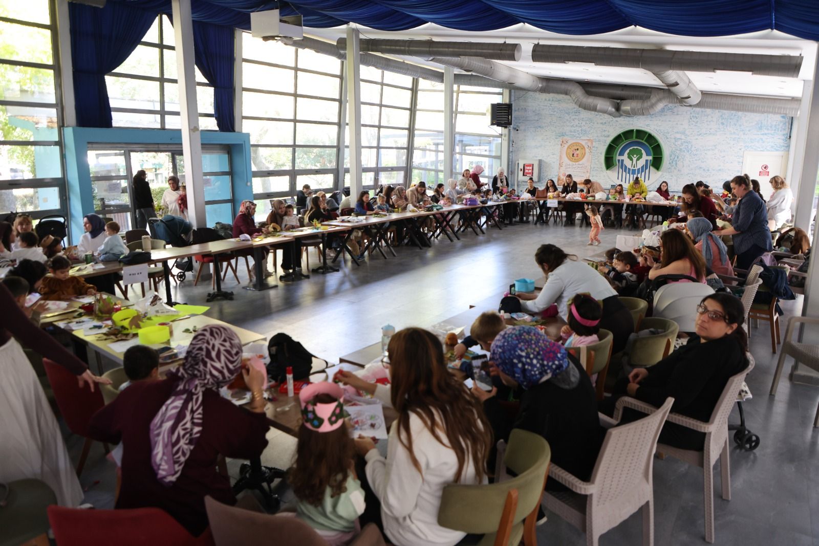 Kazım Kurt’un Desteğiyle Anneler Alaaddin Park Cafe’de Buluştu