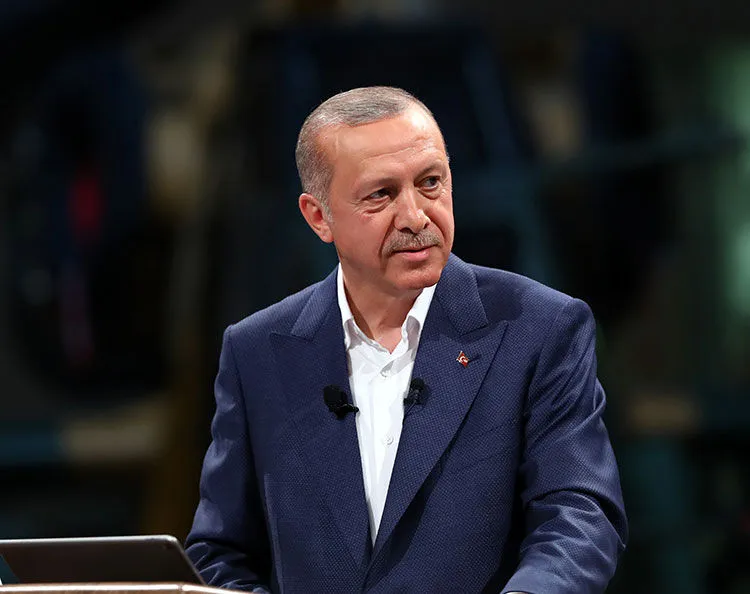 Osman Gazi Yüzer Üretim Platformu Karadeniz'e Uğurlandı