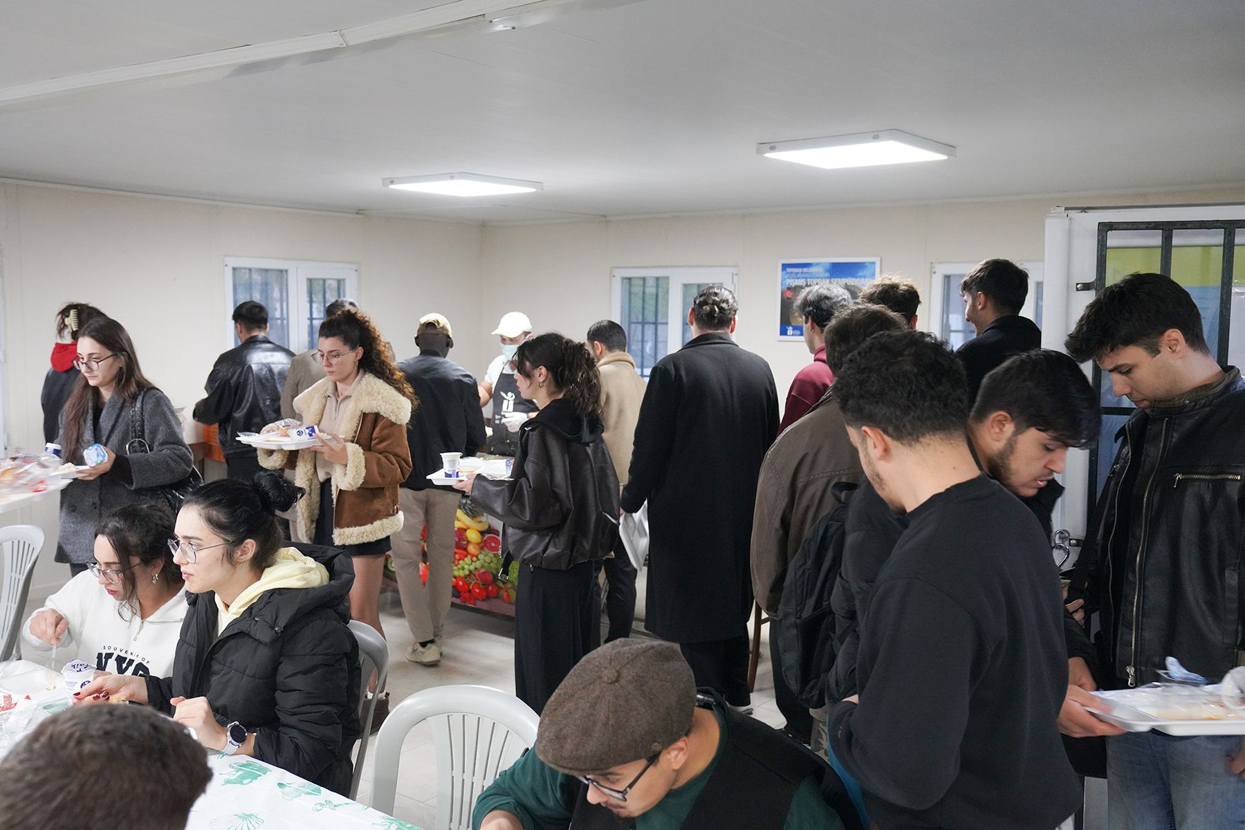 Tepebaşı Belediyesi'nden öğrencilere dev destek: 'Gel Beraber Olsun' yeni yerinde açıldı!