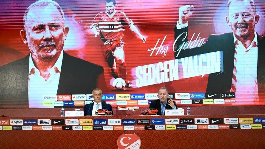 Sergen Yalçın A Milli Takım'a İmza Attı!