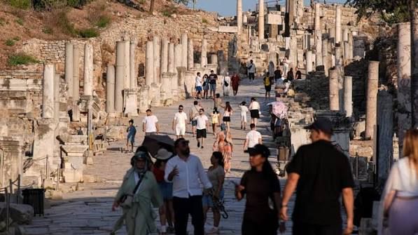 Tüi̇k Açıkladı Türkiye'nin Turizm Geliri Yüzde 5 Artış Gösterdi