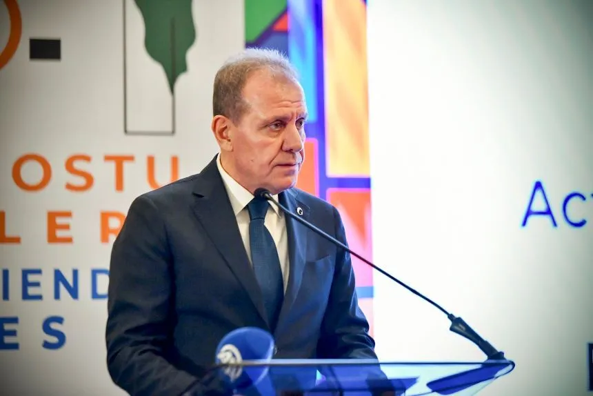Vahap Seçer