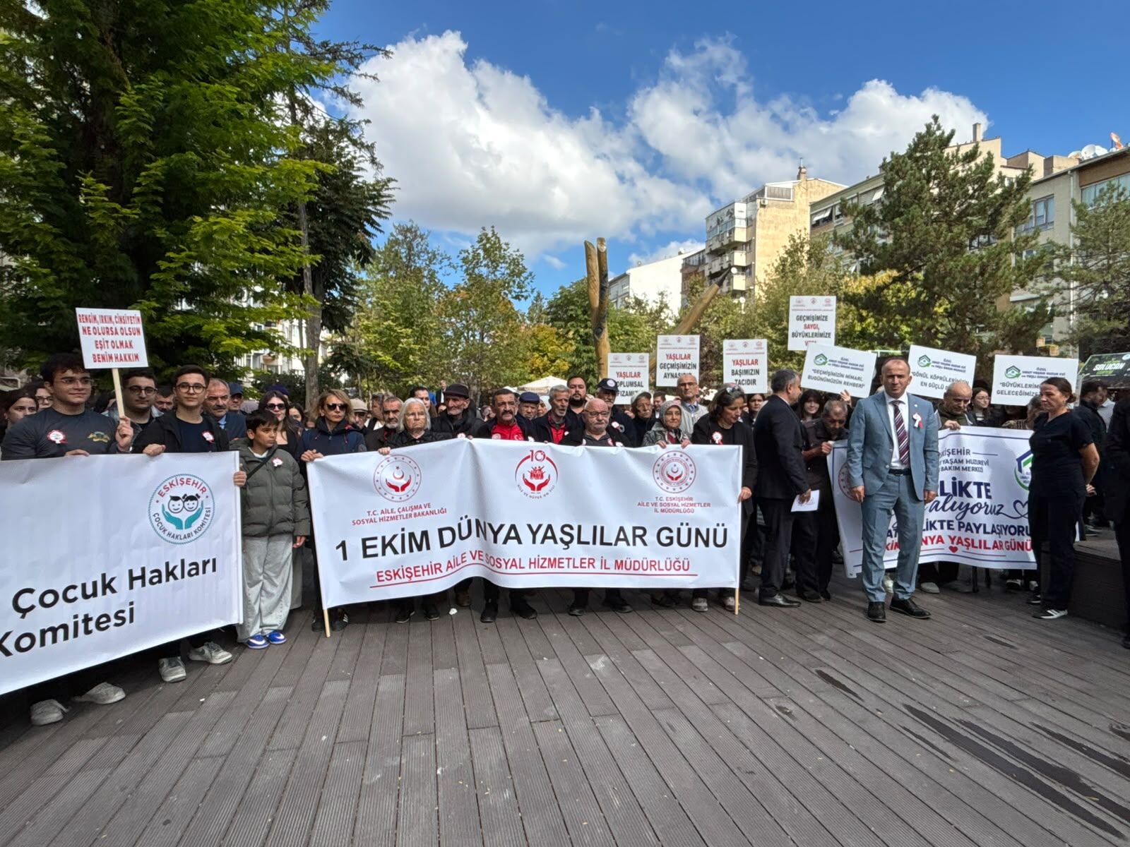 1 Ekim Dünya Yaşlılar Günü