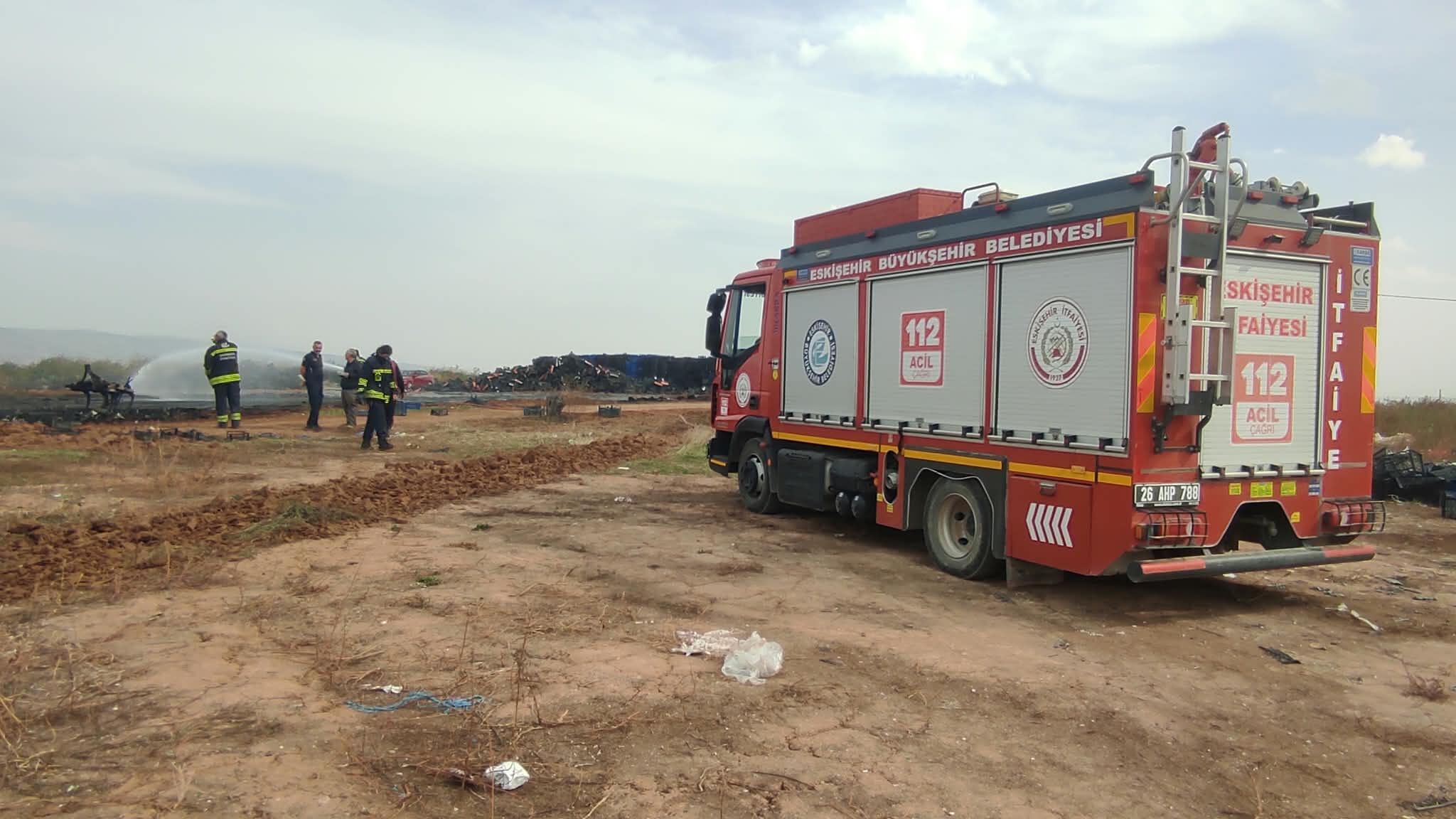 Eskişehir’de korkutan ot yangını