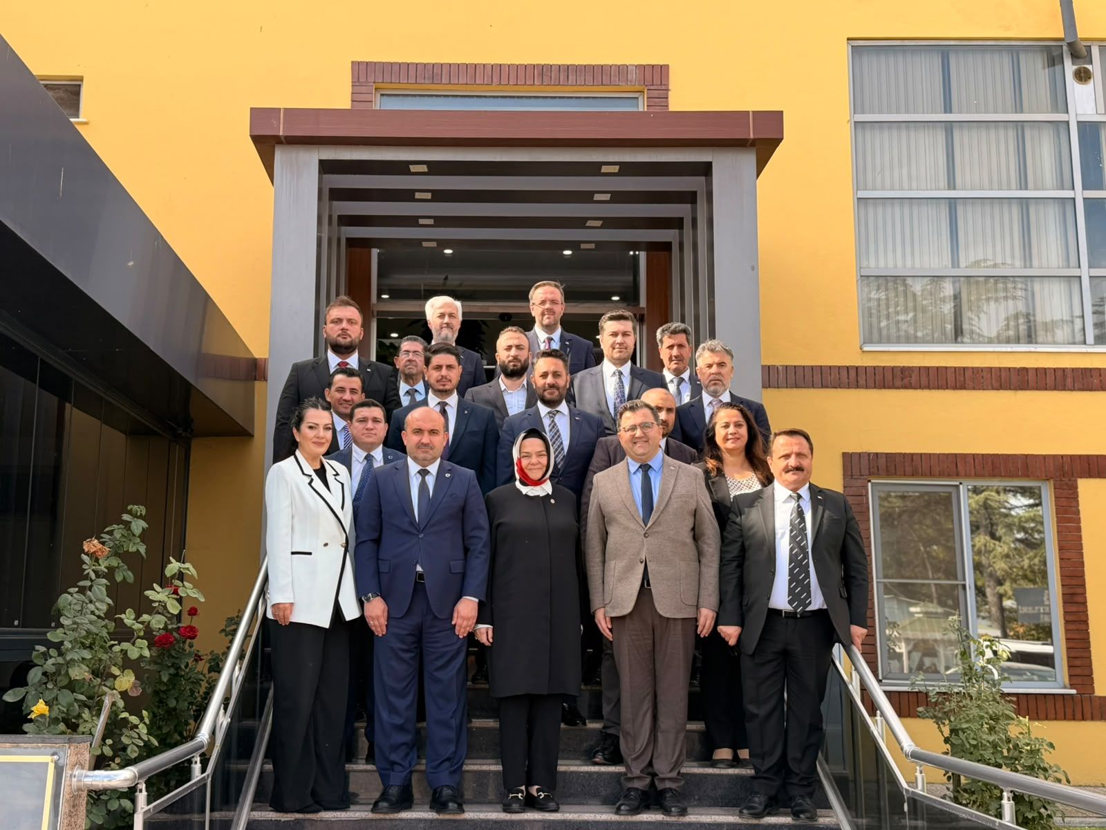 AK Parti Eskişehir Milletvekili Prof. Dr. Ayşen Gürcan’dan Kent Protokolü ve İş Dünyasına Ziyaret